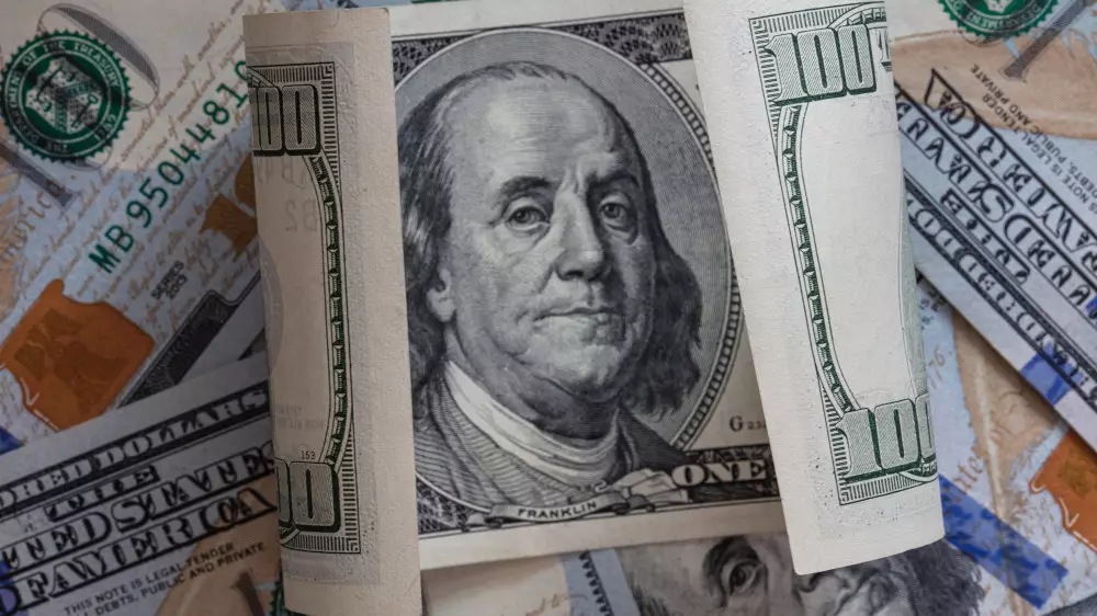 Доллар сильно подешевел в Казахстане