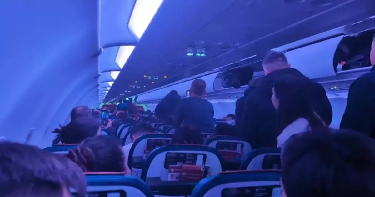  Пилот FlyArystan попытался успокоить испуганных пассажиров, но сделал только хуже 