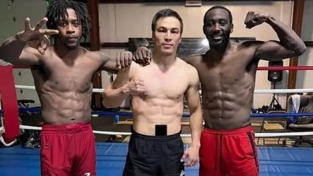 Кроуфордтың командасындағы қазақ Теренстің бокстан кетуіне қатысты ойын айтты