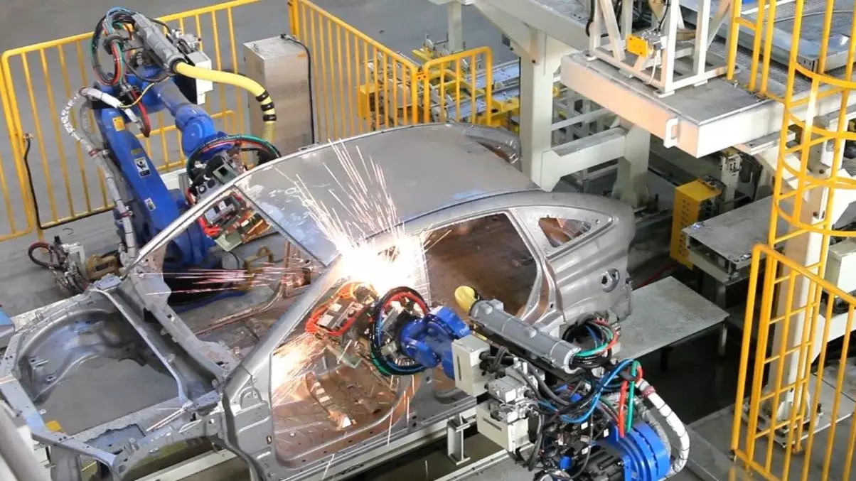 Машина жасау – өсу көрсеткіштерін бастап тұр: өңдеу өнеркәсібі 5,9%-ға өсті