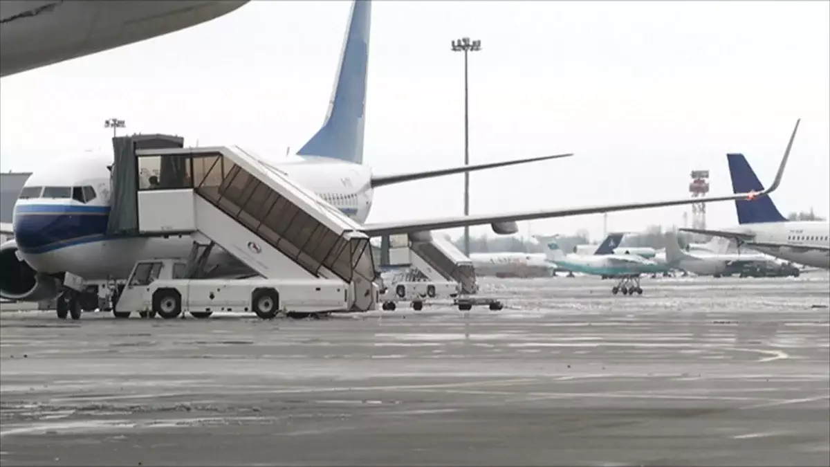 Экстренные посадки и задержки: что происходит с авиаперевозками в Казахстане