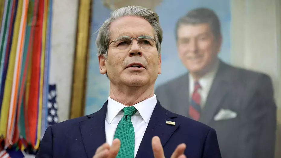 Бессент раскрывает детали «счета Трампа» и объявляет о благотворительном челлендже.