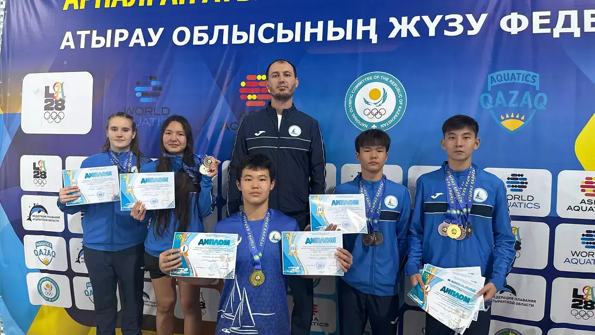 Пловцы из Мангистау завоевали восемь медалей на чемпионате в Атырау - новости на Lada.kz 17.12.2025