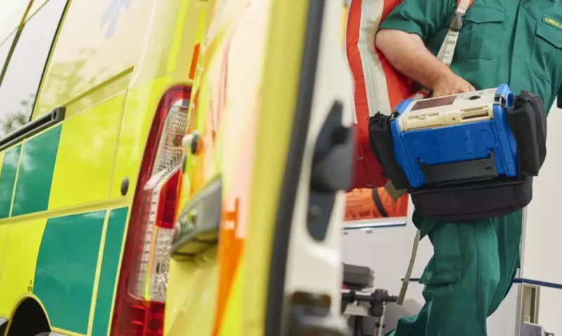 Мужчина умер у остановки в Семее