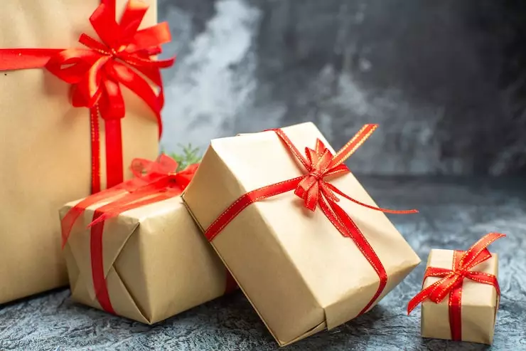 Жаңа жылда кімге не сыйлау керек?