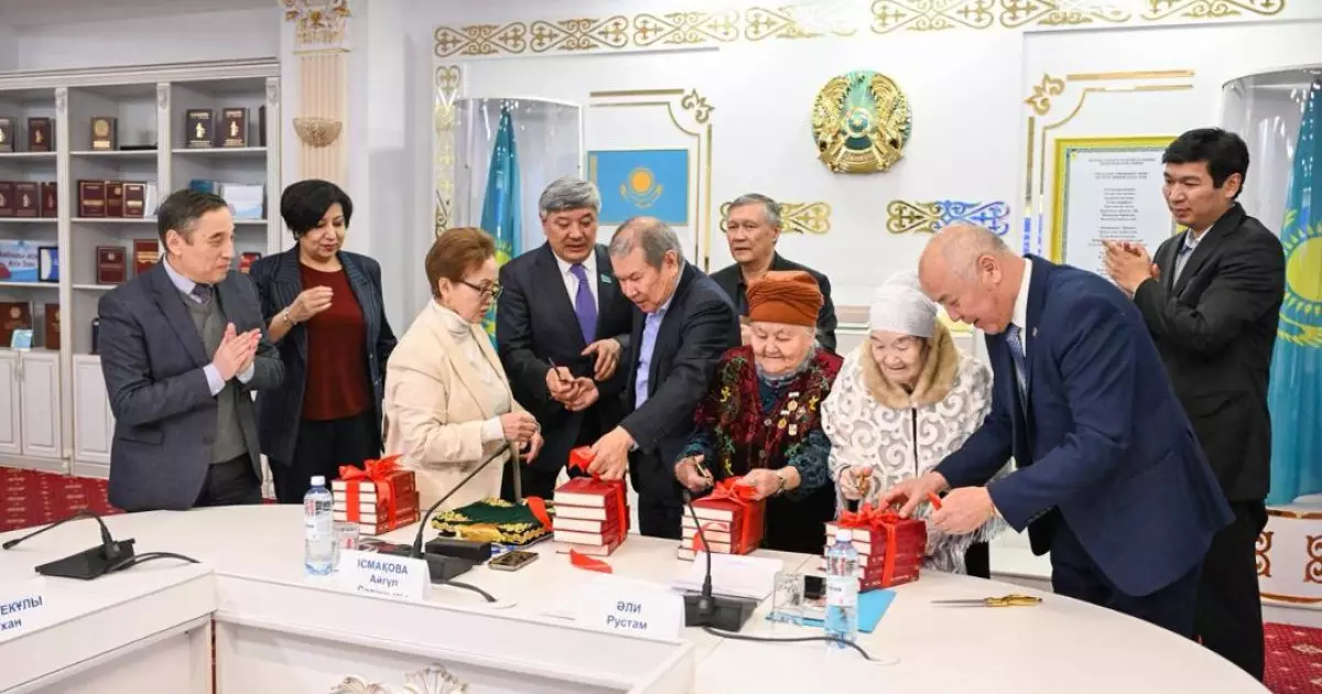   Жұмабай Шаштайұлының төрт томдық толық шығармалар жинағы таныстырылды   