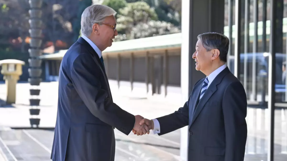 Мемлекет басшысы Жапония Императорының сарайына барды