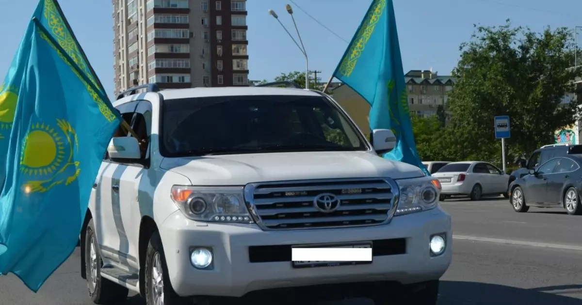  Тумен безендірілген көліктерді тоқтатқан полицейлердің өзі жазаланады - ІІМ 