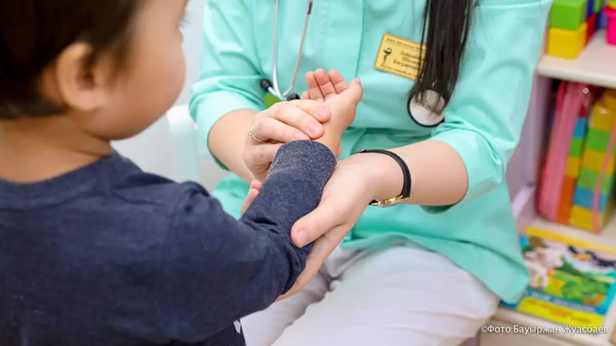 Гонконг тұмауы көбейді: белгілері, қаупі және емдеу жолдары