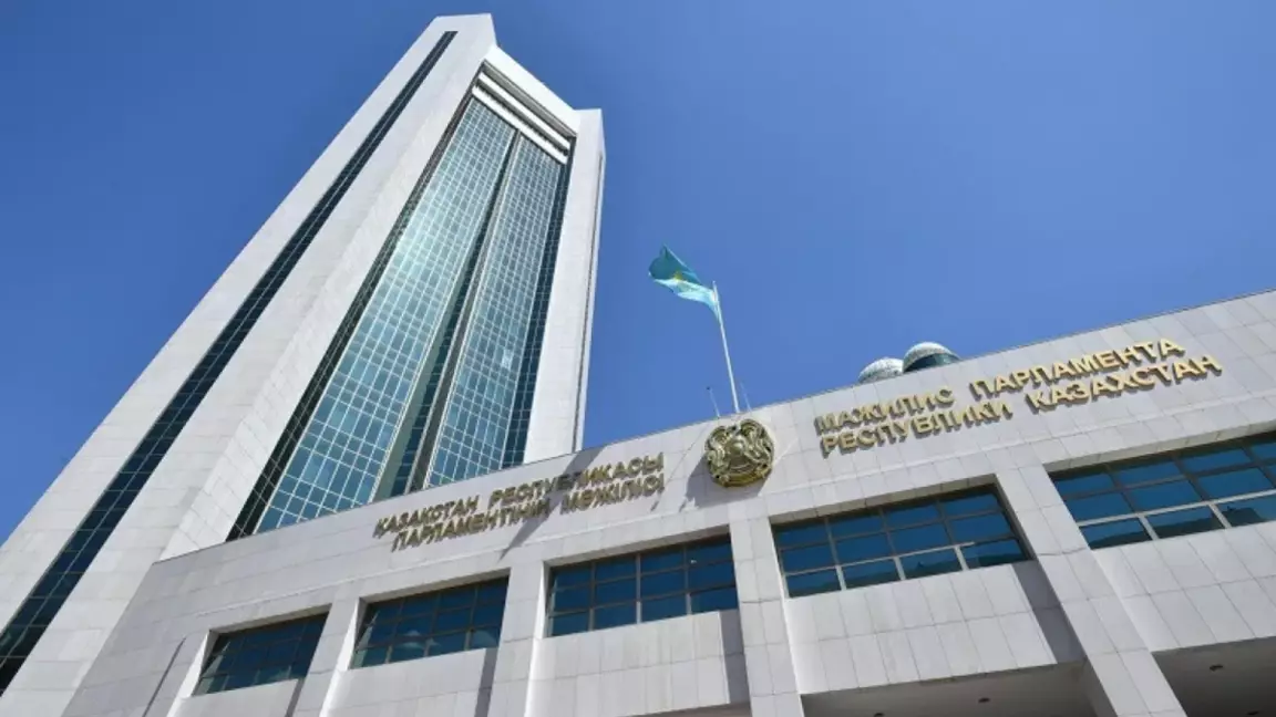 Сенатта жеті заң жобасы бірінші оқылымда талқыланады