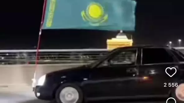 ІІМ көліктеріне ту ілгендерге неліктен айыппұл салынғанын түсіндірді