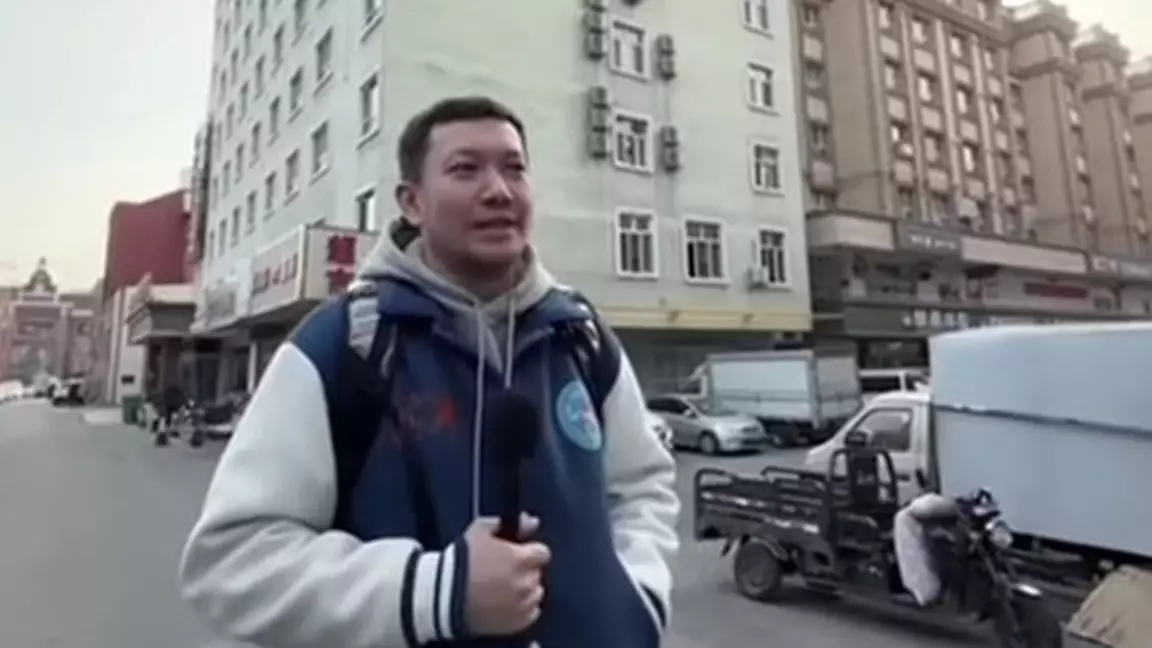 Журналист Асхат Ниязов Қытайда ұятқа қалды