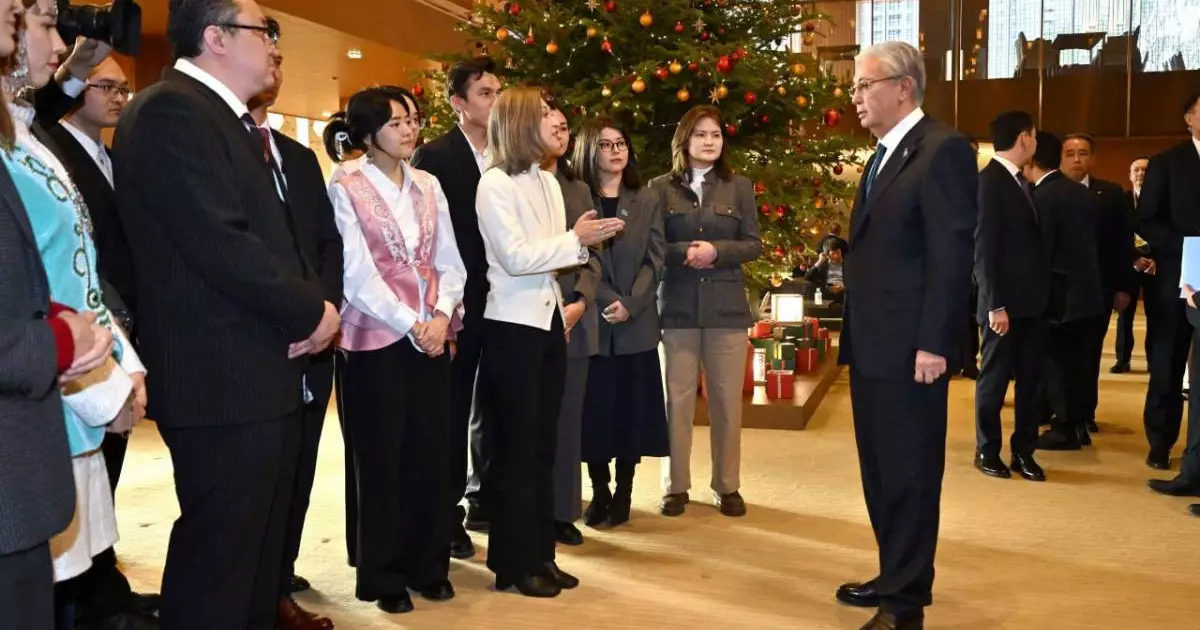  Мемлекет басшысы Жапонияда тұрып жатқан қазақстандықтармен кездесті 