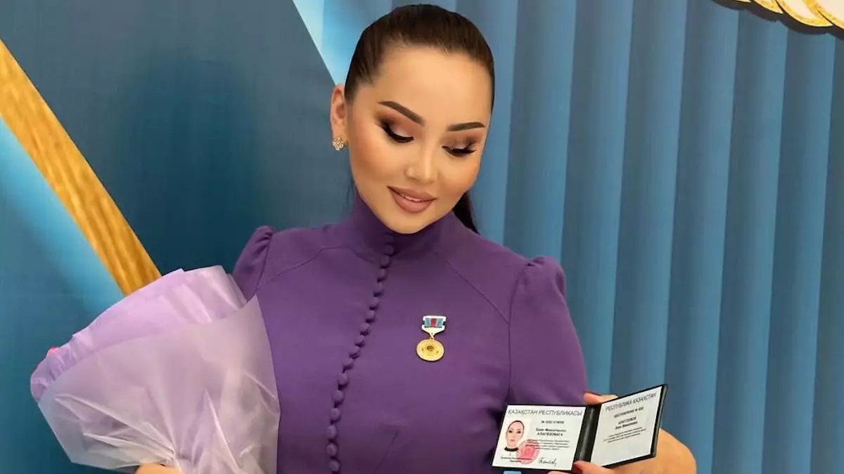 «Апай кемсіту емес»: Баян Алагөзованың сөзін филолог маман сынады 