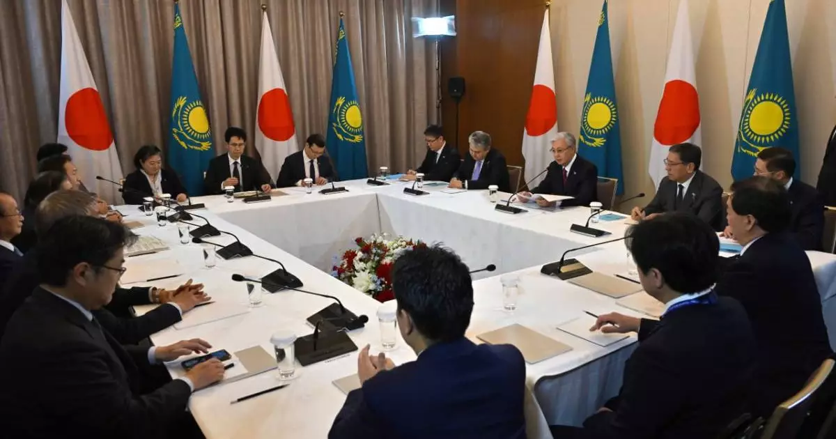  Президент Жапония Парламентінің Қазақстанмен достық лигасы мүшелерімен кездесті 