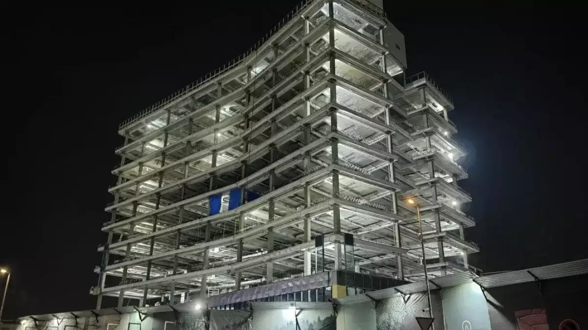 Депутаты требуют снести бизнес-центр компаний Кулибаевых после решения суда