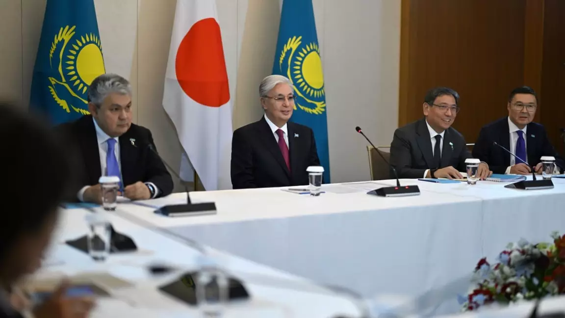 Тоқаев Жапония Парламентінің Қазақстанмен достық лигасы мүшелерімен кездесті