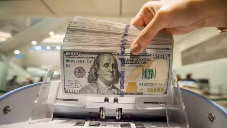 Доллар тағы 0,77 теңгеге арзандады