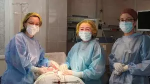 Жетінші қалалық клиника дәрігерлері салмағы 2,5 килограммнан асатын жатыр миомасын алып тастады