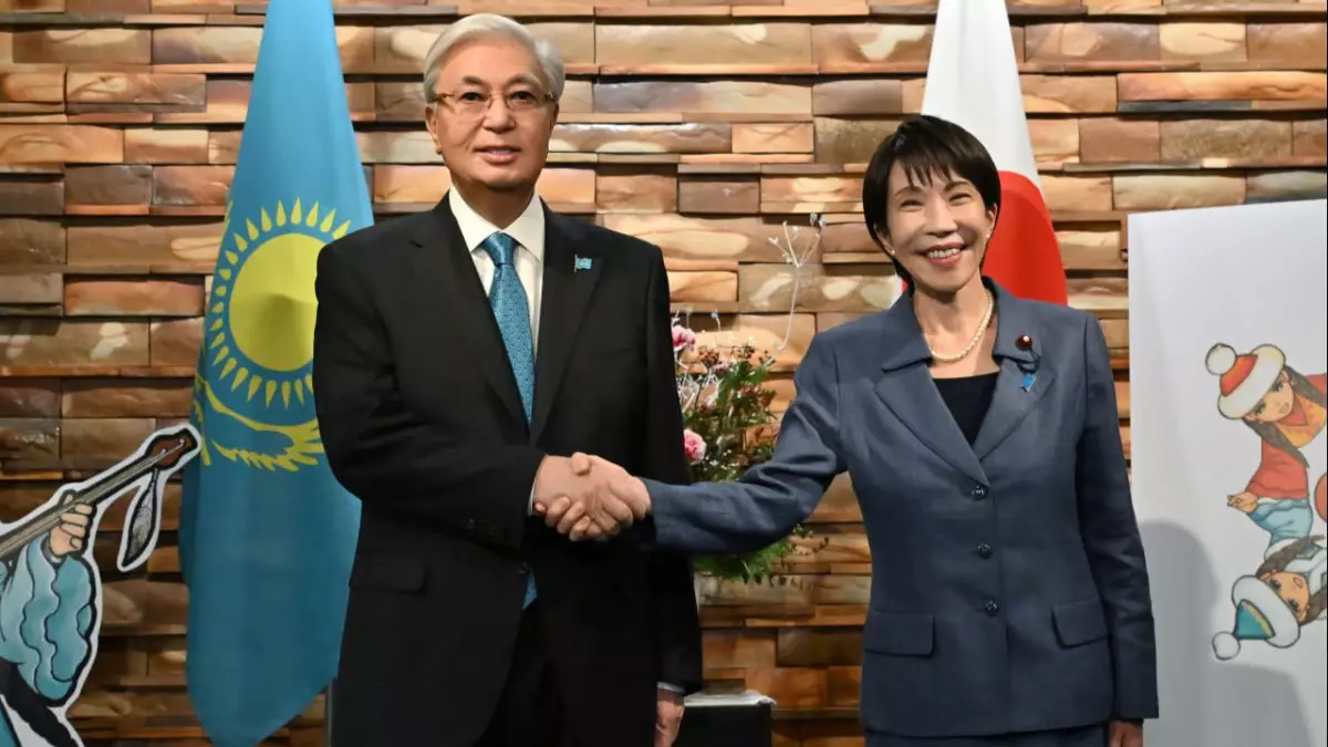 Мемлекет басшысы Жапонияның премьер-министрімен келіссөз жүргізді