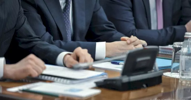 Кейбір мемқызметкерге кәсіпкерлікпен айналысуға рұқсат етілмек