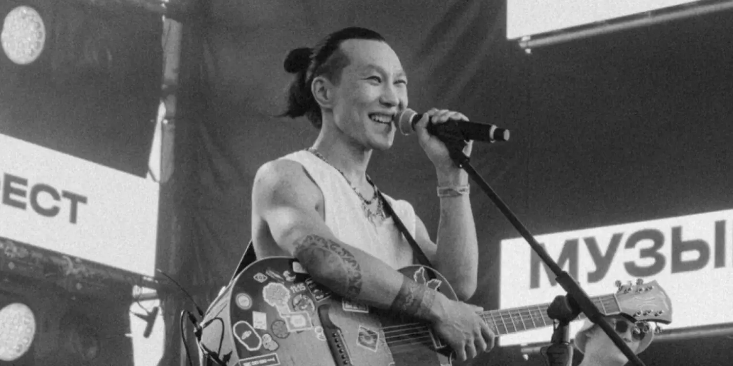 Жас әнші өлерін алдын ала сезген бе? Желіде тараған сұхбат елді елең еткізді