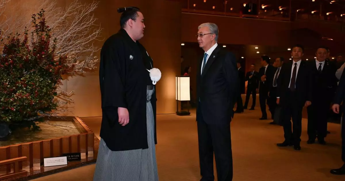  Президент Токиода қазақстандық сумошы Ерсін Балтағұлмен кездесті 