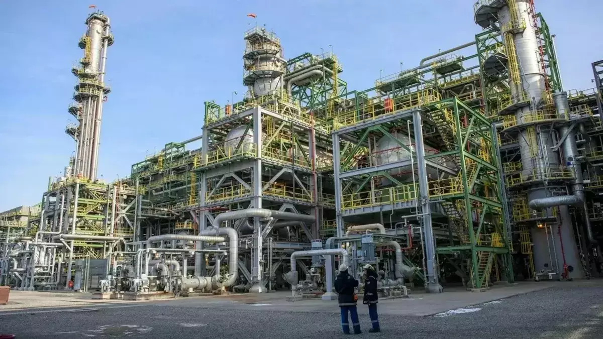 Нефть дрогнула, тенге напрягся: как снижение добычи на Тенгизе ударит по национальной валюте - новости на Lada.kz 18.12.2025