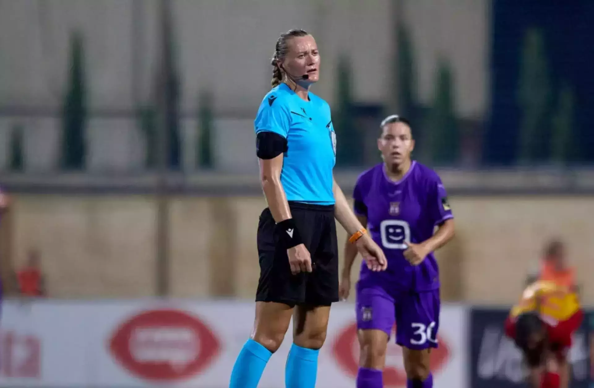 УЕФА повысил казахстанского рефери до высшего уровня