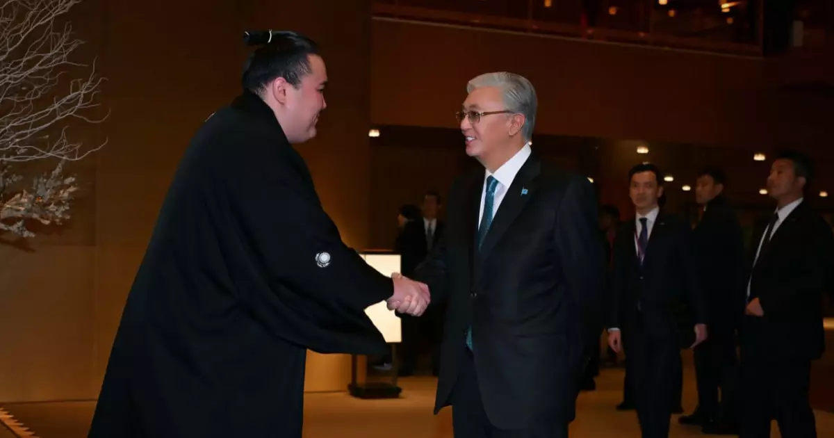   Қасым-Жомарт Тоқаев кәсіпқой сумошы Ерсін Балтағұлмен кездесті   