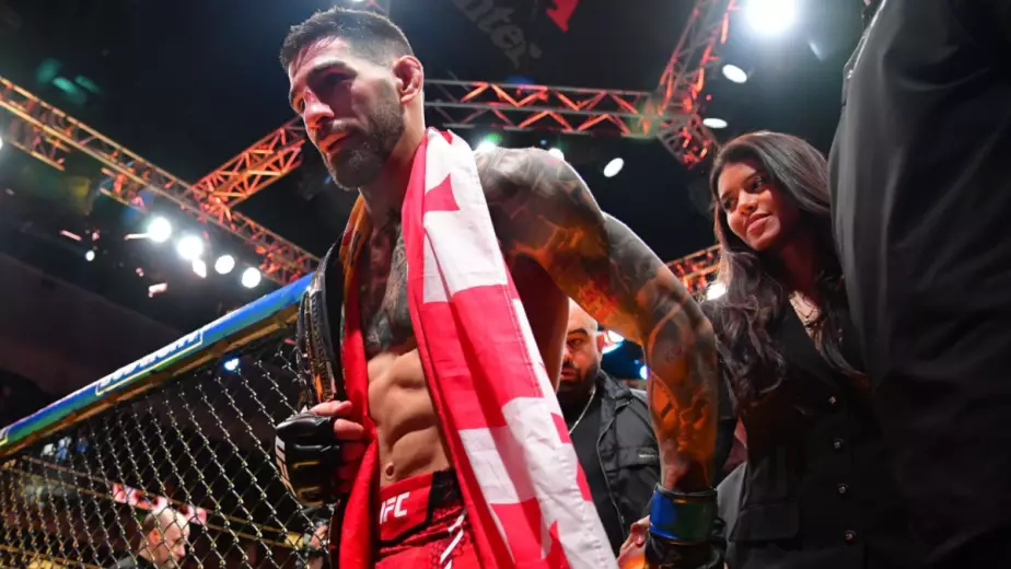 Пауза, скандал и возможный отбор титула UFC: карьера Илии Топурии под серьезной угрозой