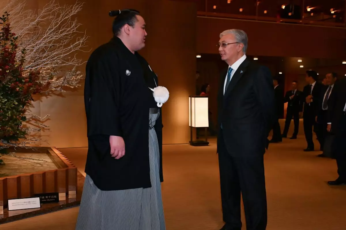 «Большое достижение»: Токаев отметил успехи казахстанского борца сумо в Японии