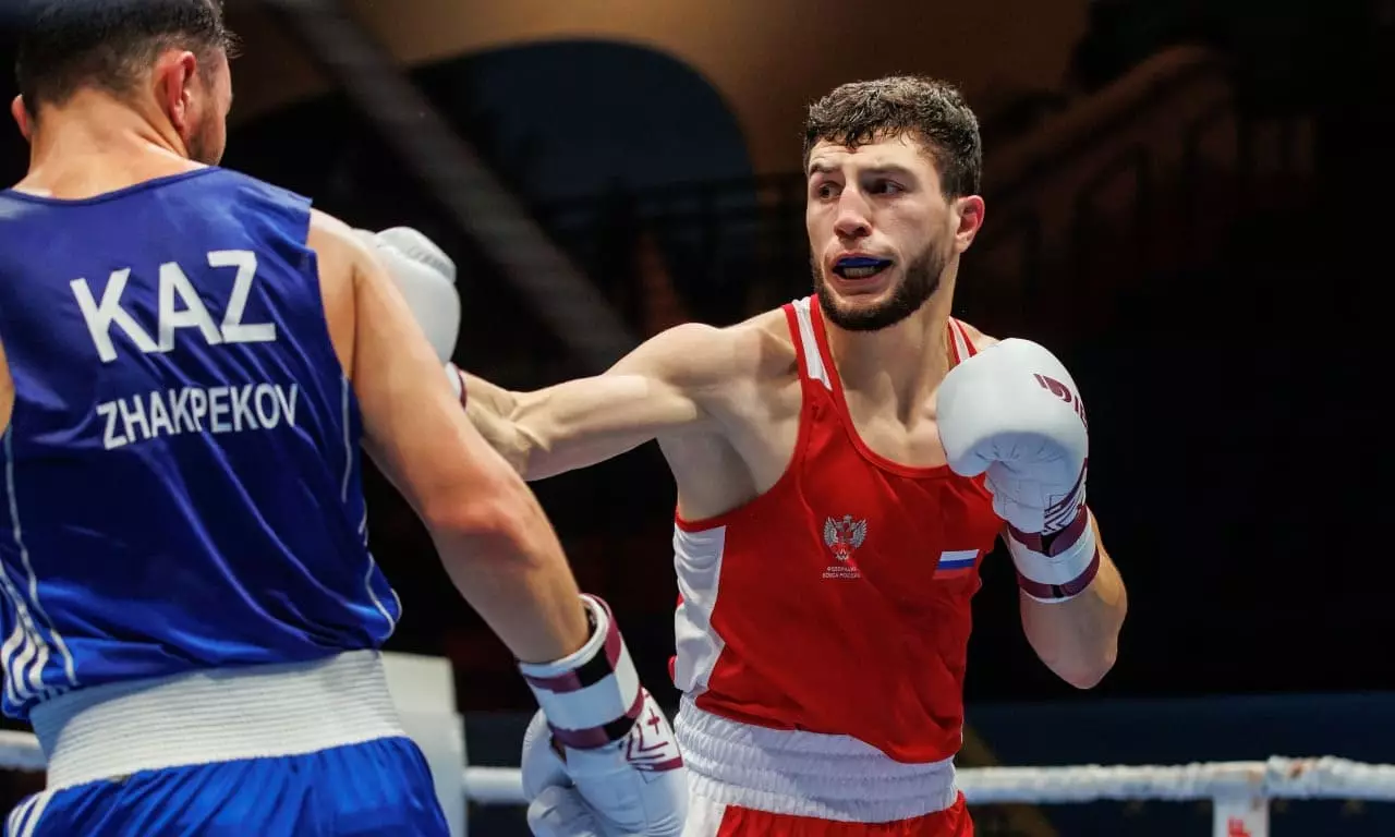 Жақпековпен айқаста басы дауға айналған ресейлік боксшы қомақты бонус алды