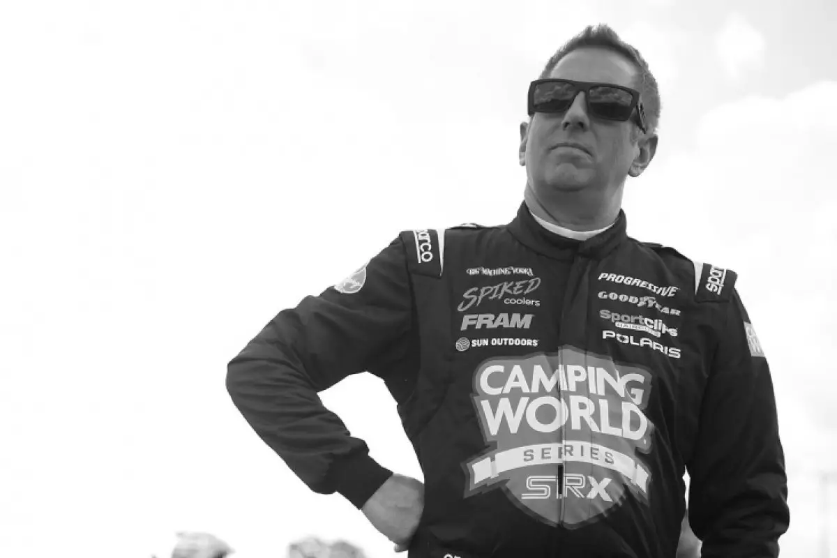 Легенда NASCAR Грег Биффл и его семья погибли в авиакатастрофе