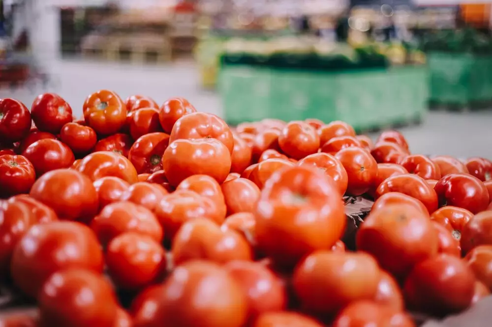 Томаты из Казахстана поступят в магазины Кузбасса.