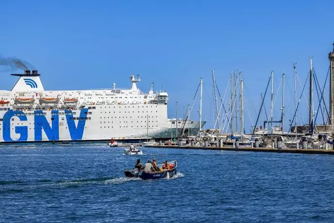 Французские власти проверяют возможную кибератаку на судно
