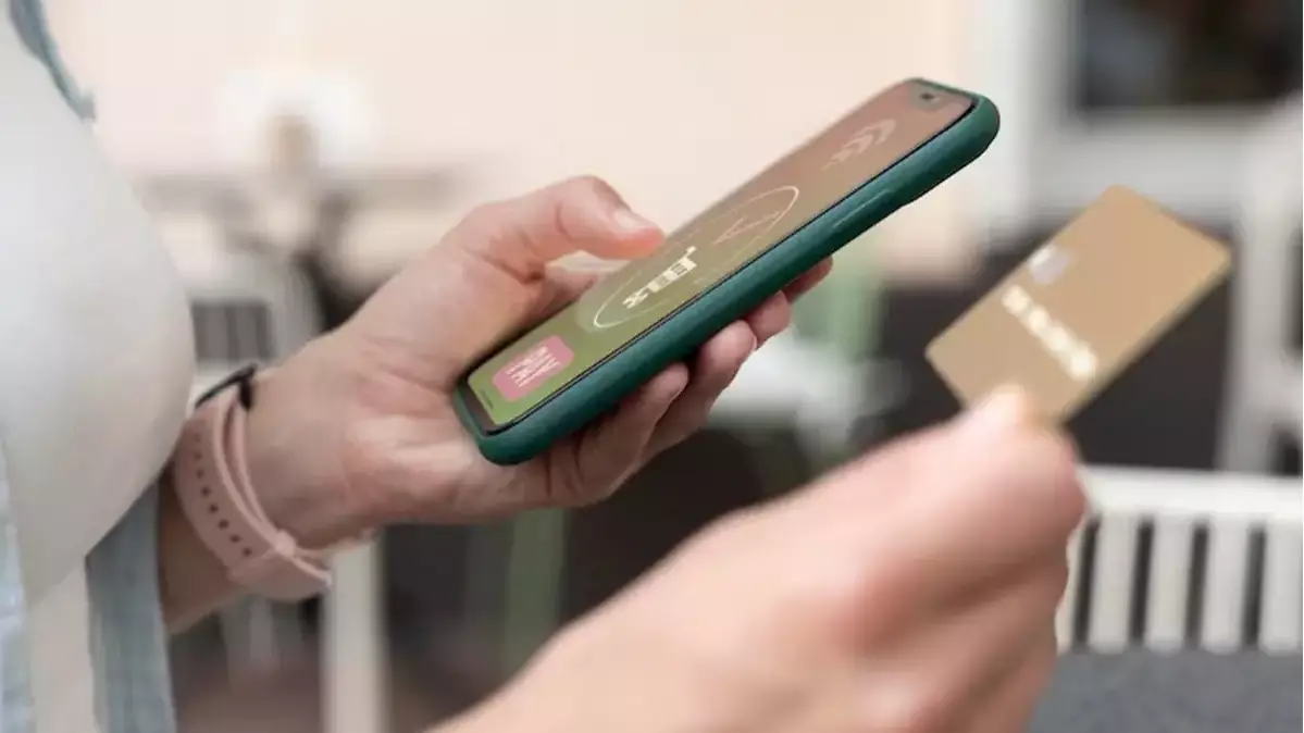 Баласына ақша аударып, досына қарыз берген адамдардың шоты тексеріле ме