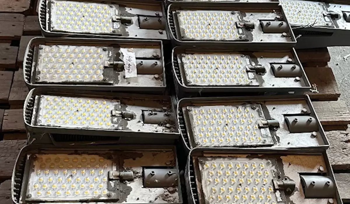 Сотни миллионов украли при модернизации уличного освещения в Семее и Усть-Каменогорске (ВИДЕО)