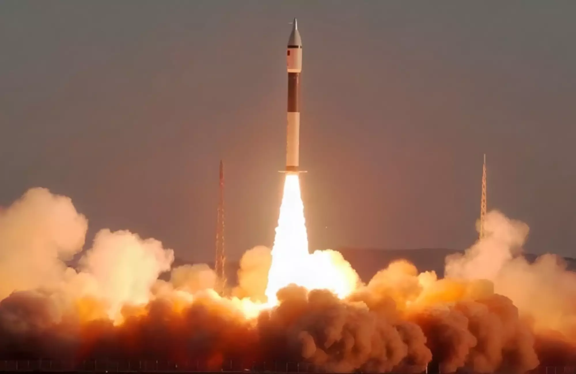 Казахстан с помощью Китая запустил искусственный спутник.