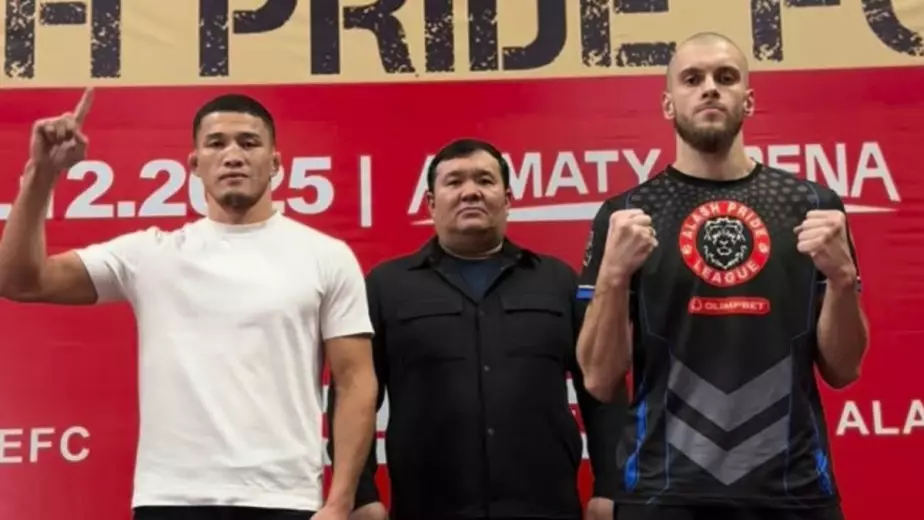 Казахстанского бойца вырубили за 11 секунд. Видео нокаута 