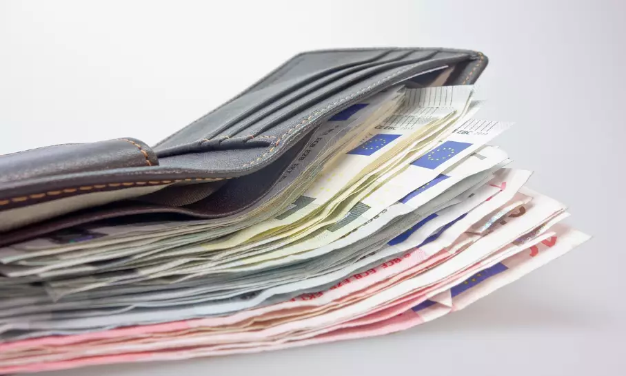 Незаконное начисление зарплаты выявили в доме культуры Акмолинской области