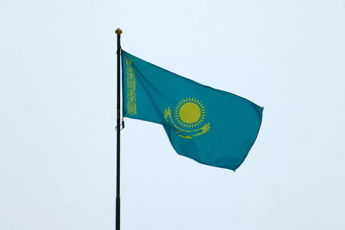 В Казахстане приняли закон о запрете пропаганды ЛГБТ.