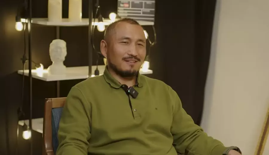 “Кейде ажырасқым келетін кездер болады“. Рэпер Аль Nasr эксклюзив сұхбат берді