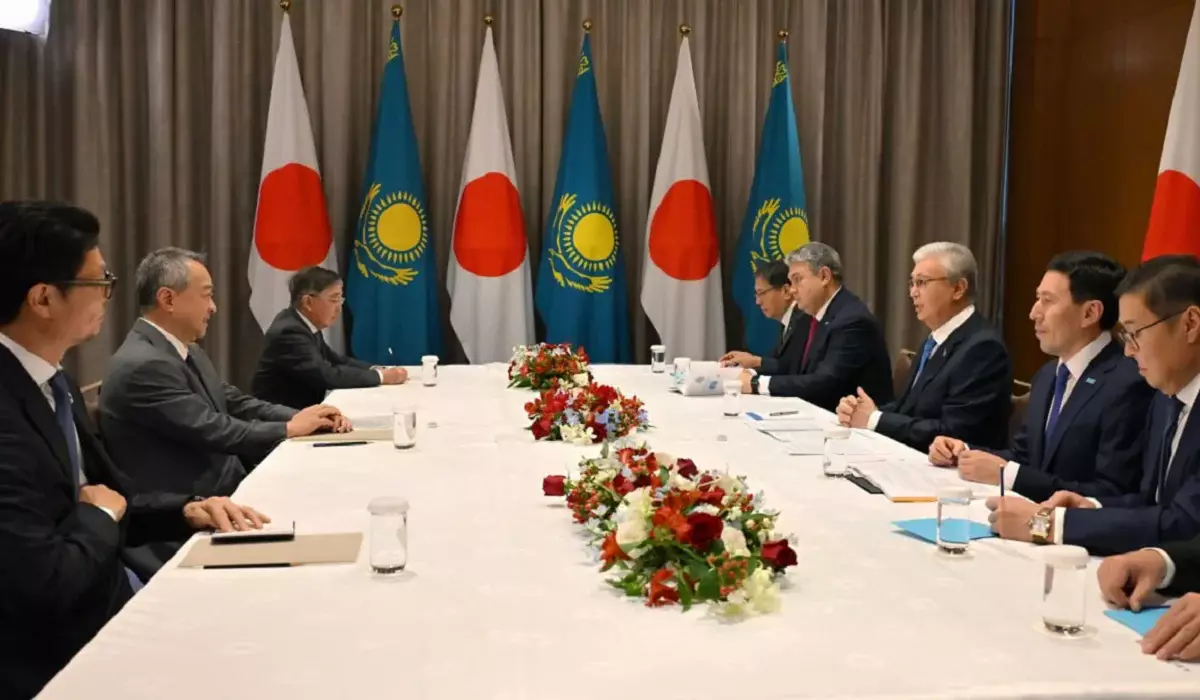 Тоқаев Токиода Sumitomo компаниясының президенті Шинго Уэноны қабылдады