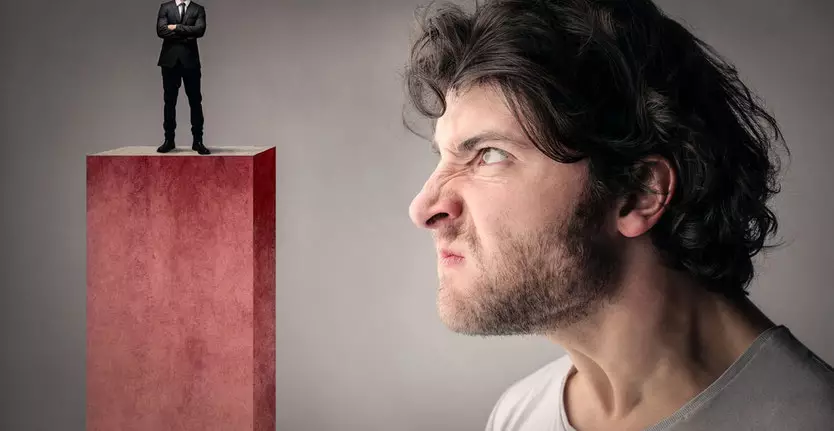 «Ода барлығы бар, ал менде жоқ»: өзгені өзіңмен салыстырған дұрыс па?