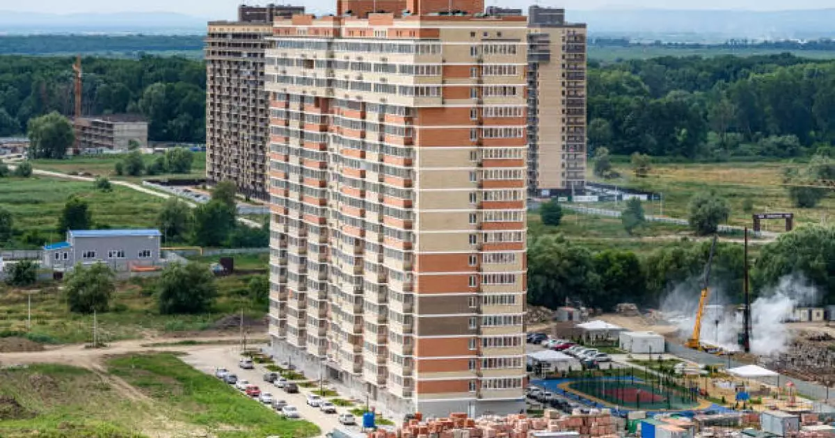  Астанада екі адам көп қабатты үйдің терезесінен секіріп, көз жұмды 