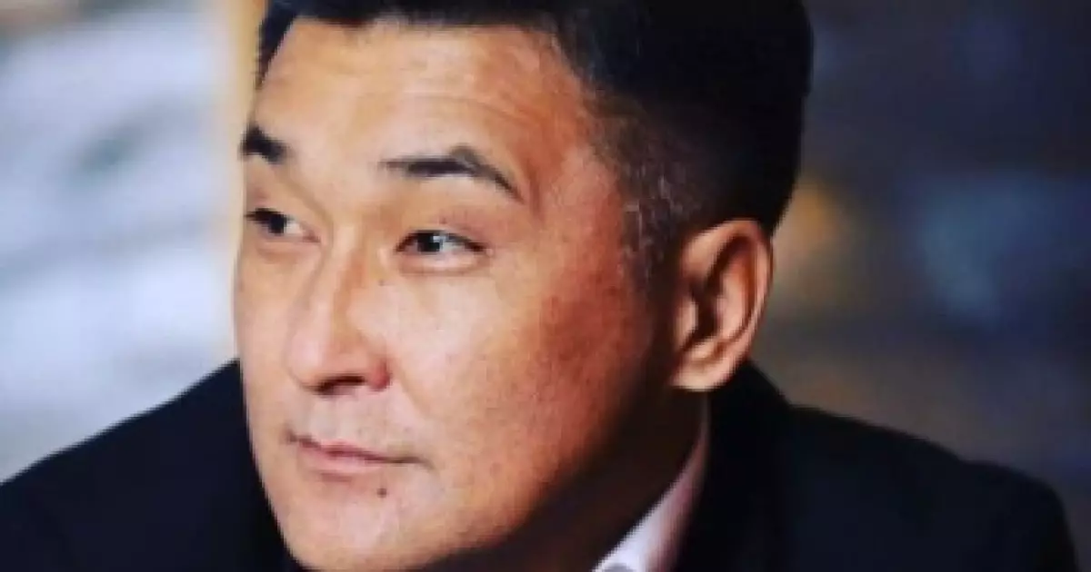  “Мен де құлақ тесіп, шаш бояттым” - Алмат Сақатов 