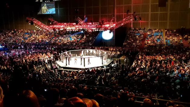 Обидчик Алмахана бросил вызов чемпиону UFC из России после победы над казахстанцем