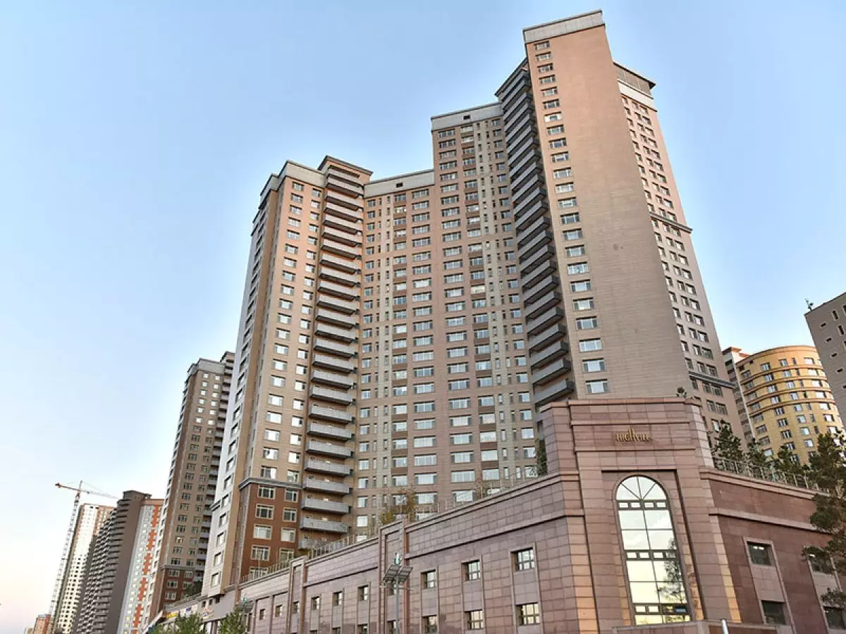 Астанада 2 адам көп қабатты үйдің терезесінен секіріп, көз жұмды