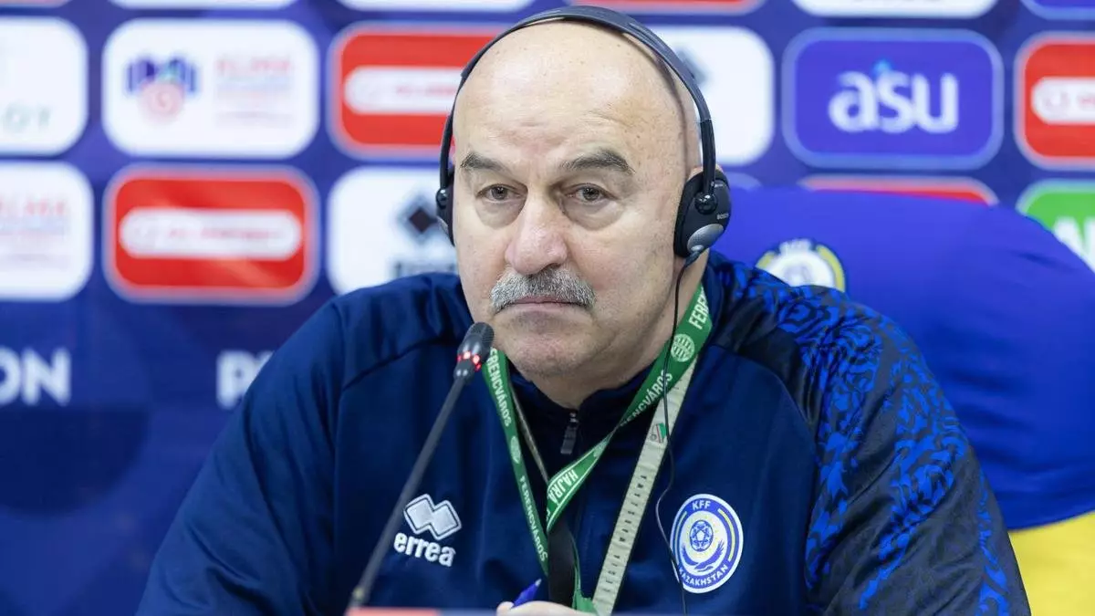 «Я не со зла»: Черчесов оправдался за языковые скандалы в Казахстане